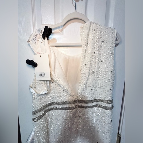 CLEARANCE W/Flaw NWT M.DUGGAL SZ 16 White vertical-sequin sleeveless midi #10509 - Picture 4 of 9